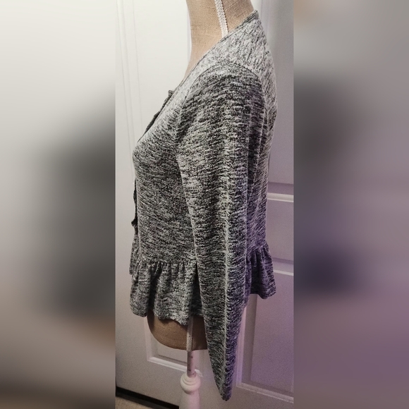 Coco + Jaimeson Gray Cardigan with Ruffled Hem Size M - Picture 3 of 5